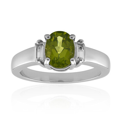 Anello in argento con Peridoto della Birmania