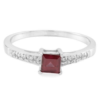 Anello in argento con Rodolite