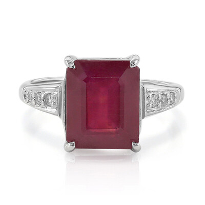 Anello in argento con Rubino del Madagascar