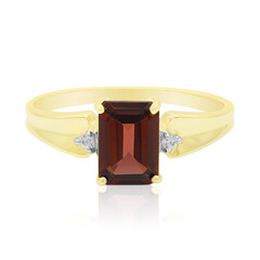 Anello in oro con Granato Mozambico
