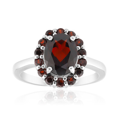Anello in argento con Granato