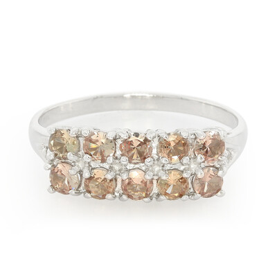 Anello in argento con Granato Cangiante Tanzania