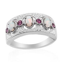 Anello in argento con Opale di Welo