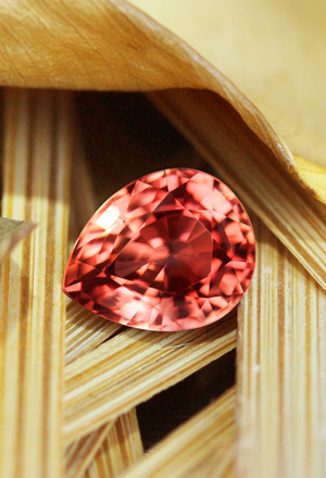 Zircone Cannella